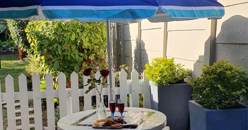 Summer Sand Holiday Cottages Scottburgh Exteriör bild